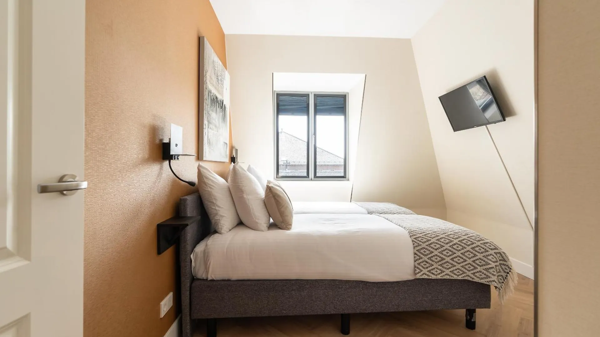 Park Central Executive Apartments 102 The Hague Netherlands