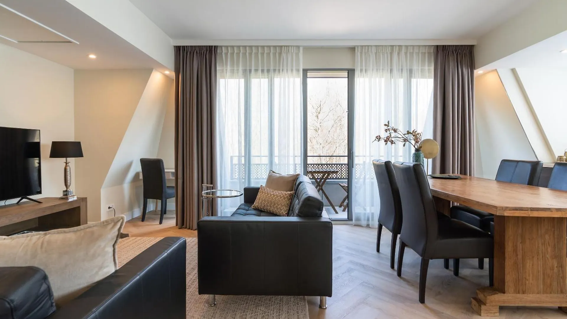 Park Central Executive Apartments 102 The Hague